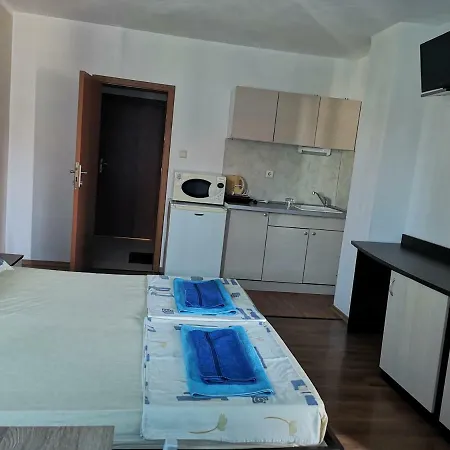Paunovi Casa de hóspedes Primorsko