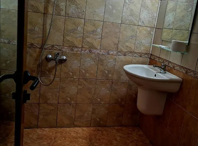 Paunovi 2* Πριμόρσκο